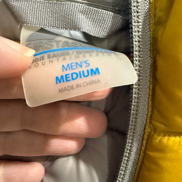 Eddie Bauer First Ascent Men's Medium Mustard Puffer Down Jacket - Picture 3 of 5